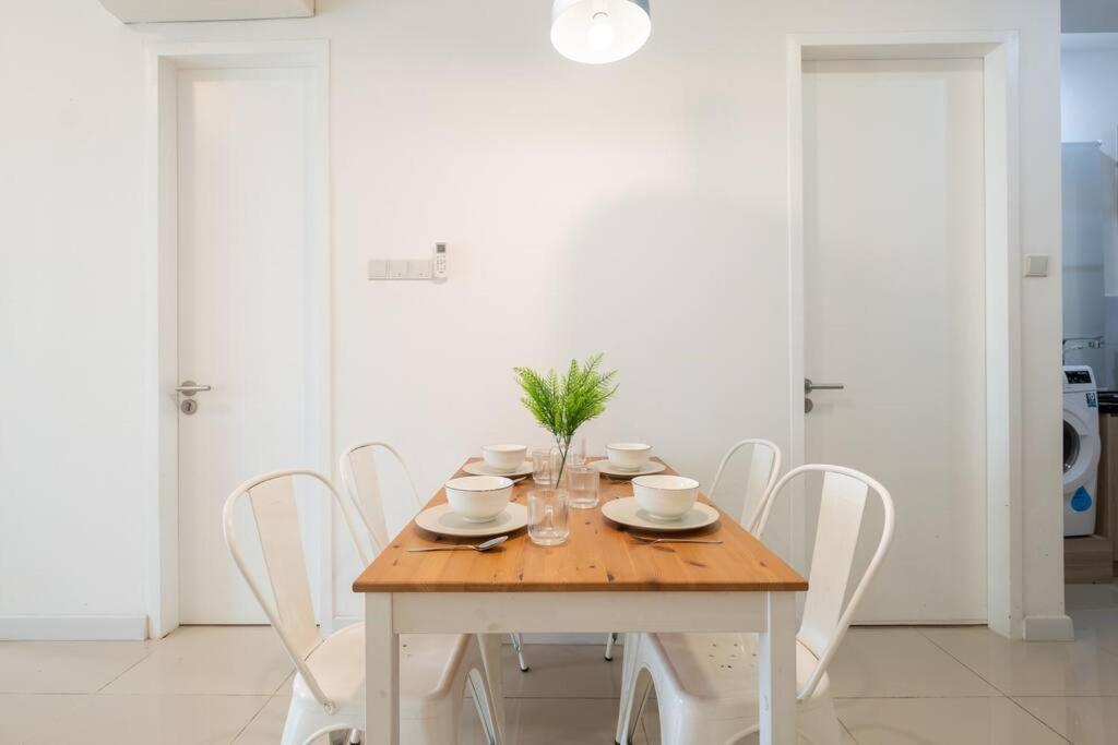 Apartment Suria North Kiara Wi-fi 500mbps 3km-desa Park *